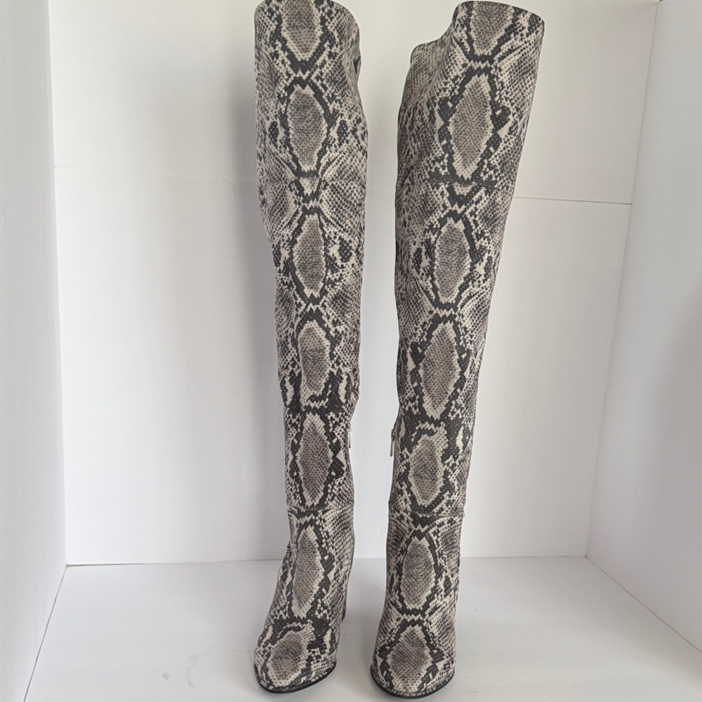 Size:10 Over-the-Knee 3.25” Heel- Snake Print Boots in Gray
